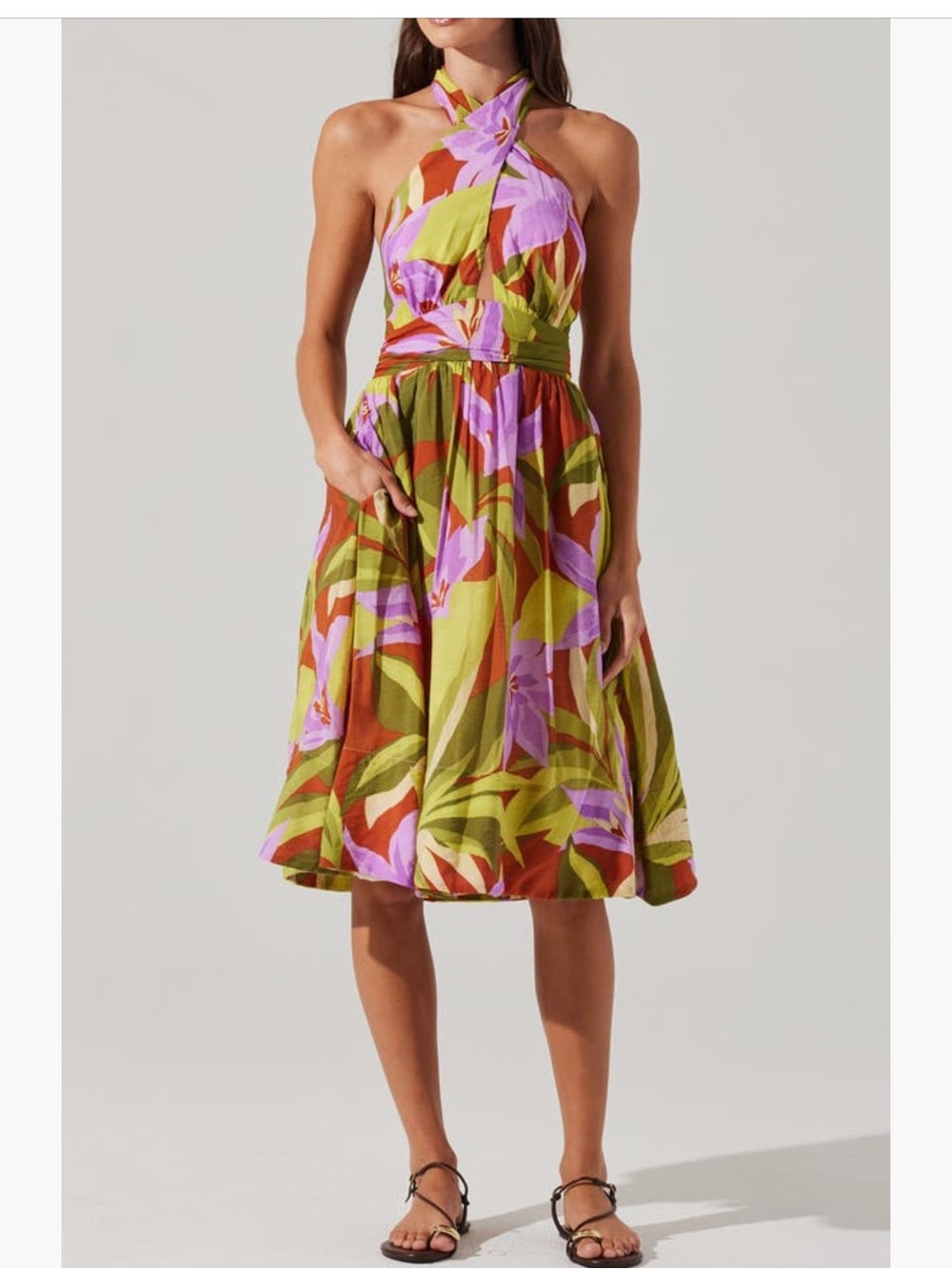 NWT ASTR the Label Kalia Floral Halter Midi Dress - Size Small Sold Out